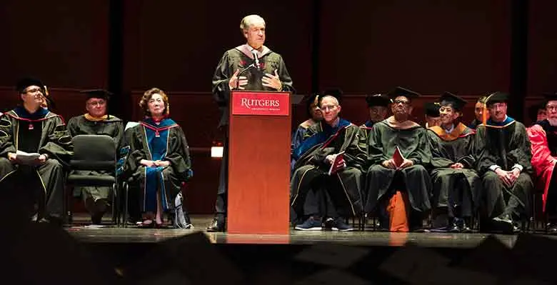 <span class='pullquote'>Keith Banks, a Rutgers economics alumnus and former vice chair of Bank of America, delivered the 2024 address to Rutgers Business School students completing graduate programs.</span>