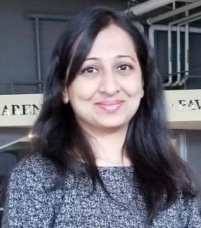 Graduate student Khushali Sureja