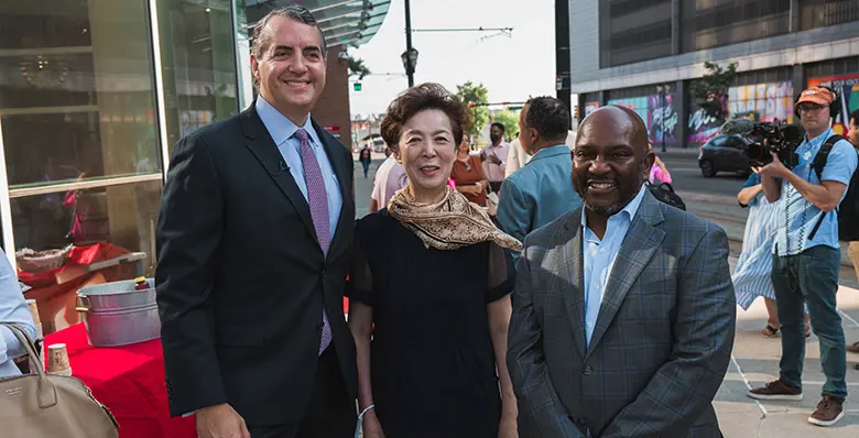 Tom Comiskey, president of M&T Bank’s New Jersey region, with Dean Lei Lei and Lyneir Richardson of Rutgers Business School.