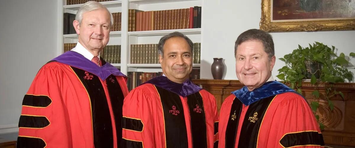 Prof. Darius Palia (center), Thomas Renyi Chair.